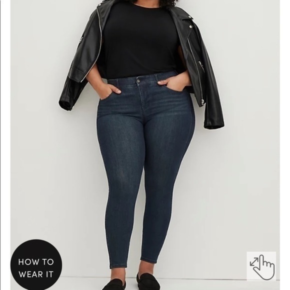 BOMBSHELL SKINNY JEAN - PREMIUM STRETCH DARK WASH - Picture 4 of 5